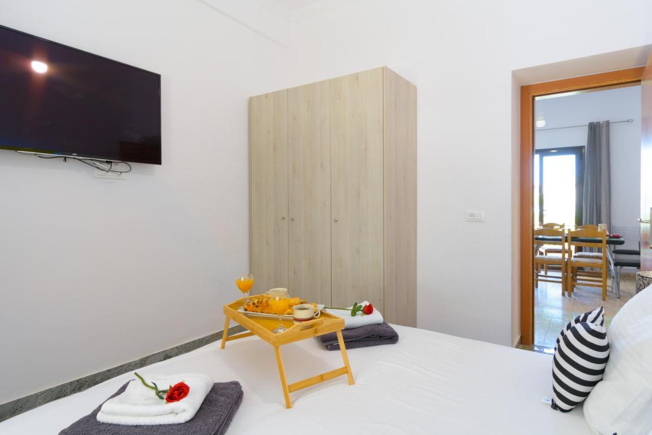 House For Families Near The Lake Agios Nikolaos  Ngoại thất bức ảnh